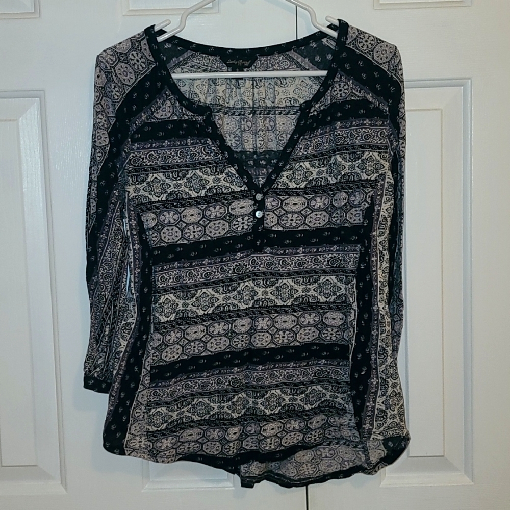 Lucky Brand ladies boho top, Size small 3/4 sleeve, black and white, Henley
